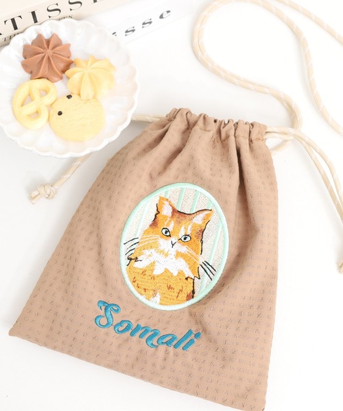 FUNALIVE(ファンアライブ)の「猫刺繍巾着ショルダー(ショルダーバッグ・レディース・グレー/ピンク/ベージュ・FREE)」の1枚目の写真
