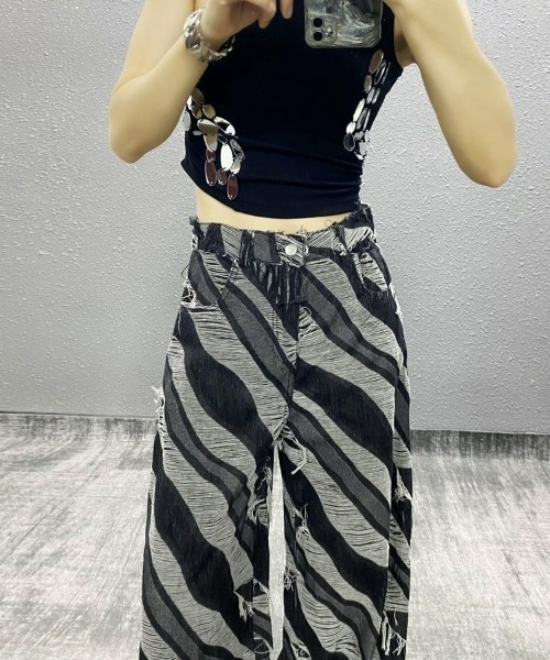 REBALANCE(リバランス)の「デザインフリンジデニム(デニムパンツ・レディース・A・X-LARGE/LARGE/MEDIUM)」の2枚目の写真