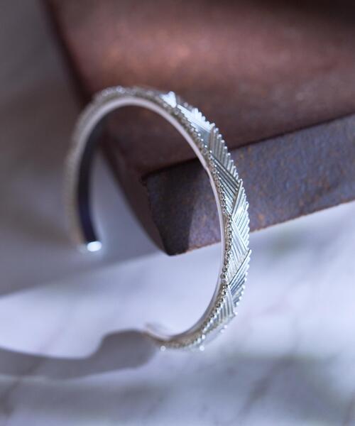 NANO universe(ナノユニバース)の「ASSEMBLANC JEWELRY/別注 Bangle(バングル/リストバンド・メンズ・シルバー・FREE)」の1枚目の写真