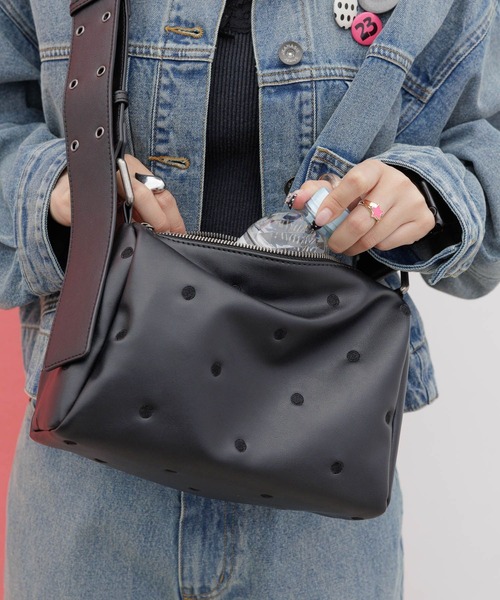 JEANASIS(ジーナシス)の「【MIKU企画】フトベルトショルダーbag/1048136(ショルダーバッグ・レディース・ブラック系その他/ブラック/シルバー・FREE)」の22枚目の写真