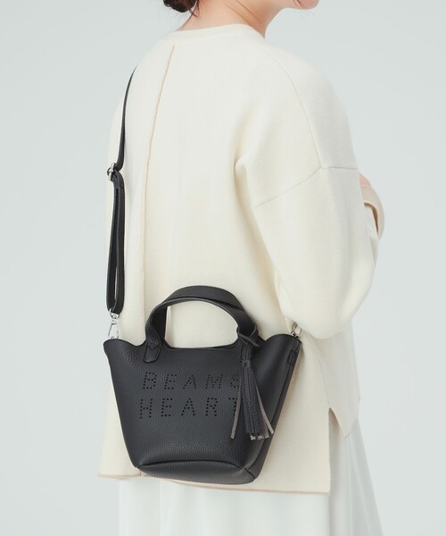 BEAMS HEART(ビームスハート)の「パンチング ミニ ショルダー バッグ(ショルダーバッグ・レディース・シルバー/ブラック/ブラウン系その他3・ONE SIZE)」の2枚目の写真