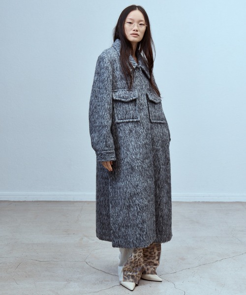 THINGS THAT MATTER(シングス ザット マター)の「【先行予約】DOUBLE CHEST POKET SHAGGY LONG COAT / ダブルチェストポケットシャギーロングコート(ダウンジャケット/コート・レディース・ブラック/グレー・FREE)」の6枚目の写真