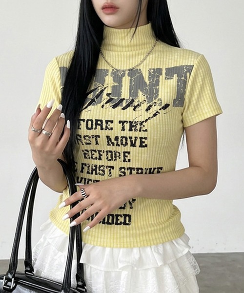 non-hedge(ノンヘッジ)の「リブハイネックロゴトップス(Tシャツ/カットソー・レディース・ブラック/ベージュ/イエロー/ピンク・FREE)」の1枚目の写真