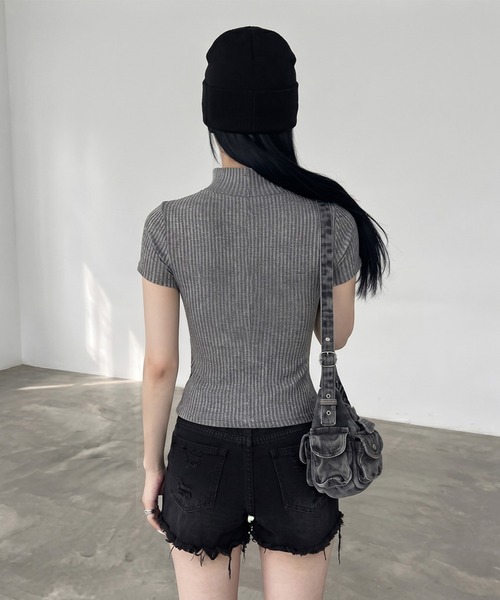 non-hedge(ノンヘッジ)の「リブハイネックロゴトップス(Tシャツ/カットソー・レディース・ブラック/ベージュ/イエロー/ピンク・FREE)」の18枚目の写真