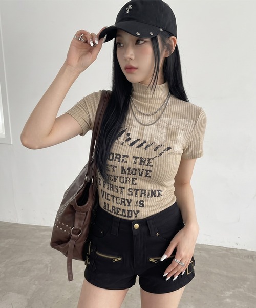 non-hedge(ノンヘッジ)の「リブハイネックロゴトップス(Tシャツ/カットソー・レディース・ブラック/ベージュ/イエロー/ピンク・FREE)」の6枚目の写真