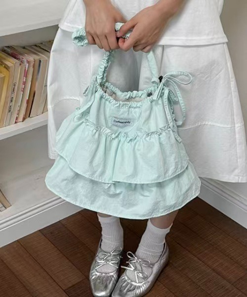 Vipoa（ヴィポア）の「Ruffle tote bag（トートバッグ・レディース・ライトブルー/ミント・FREE）」の2枚目の写真