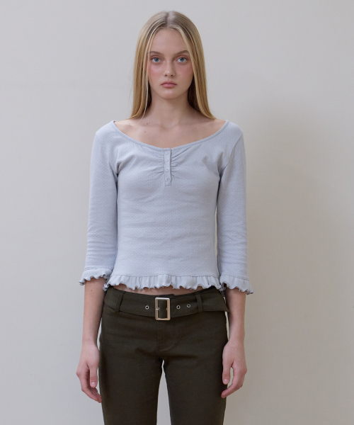 ROSEFRANTZ（ロゼフランツ）の「Frill Three-Quarter Sleeve [Sky Blue]（Tシャツ/カットソー・レディース・スカイブルー・OS）」の2枚目の写真
