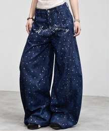 【穿くだけで主役】星柄ロゴプリントカーブワイドデニムパンツ