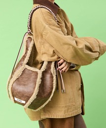 CONTROL FREAK / CTFK（コントロールフリーク）の「CONTROL FREAK / CTFK（コントロールフリーク/シーティーエフケー）ムートンボールクラックバッグ（ショルダーバッグ）」