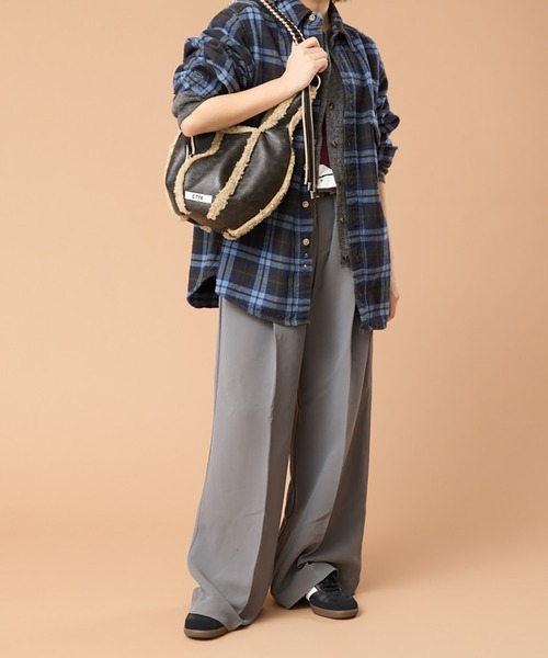 CONTROL FREAK / CTFK(コントロールフリーク)の「CONTROL FREAK / CTFK(コントロールフリーク)ムートンボールクラックバッグ(ショルダーバッグ・レディース・ブラウン/ブラック・FREE)」の7枚目の写真
