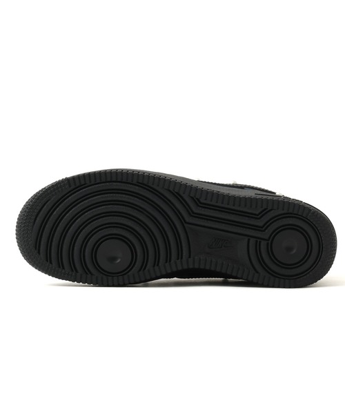 NIKE(ナイキ)の「NIKE WMNS AIR FORCE 1 '07 SE / ナイキ ウィメンズ エア フォース 1 '07 SE【SP】(スニーカー・レディース・ブラック・23.5cm/23.0cm/22.5cm/25.0cm/24.5cm/24.0cm)」の6枚目の写真