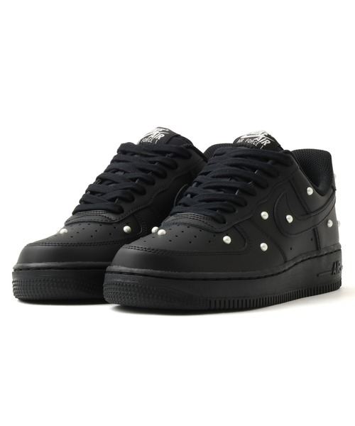 NIKE(ナイキ)の「NIKE WMNS AIR FORCE 1 '07 SE / ナイキ ウィメンズ エア フォース 1 '07 SE【SP】(スニーカー・レディース・ブラック・23.5cm/23.0cm/22.5cm/25.0cm/24.5cm/24.0cm)」の3枚目の写真