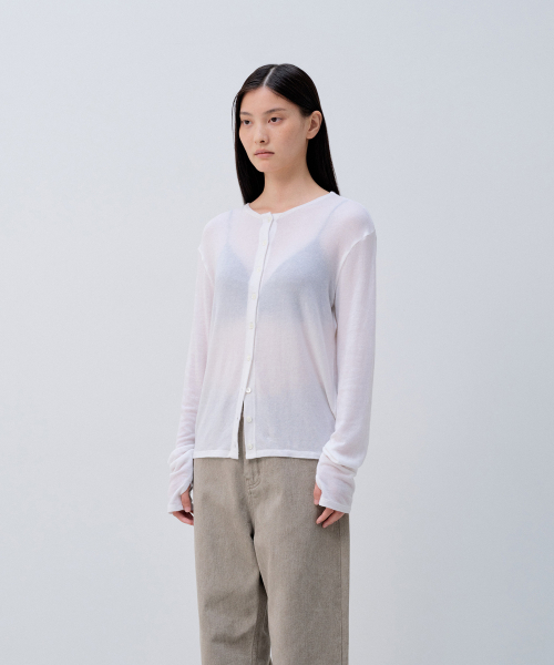 NOTIA(ノティア)の「ボタン開きTシャツ_アイボリー(Tシャツ/カットソー・レディース・その他・SMALL/MEDIUM)」の1枚目の写真