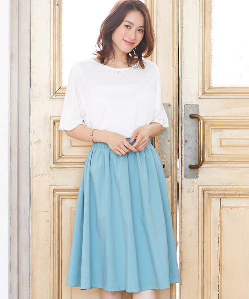 Pierrot（ピエロ）の「ミモレ膝丈タフタ フレアスカート（スカート・レディース・ベージュ/ピンク/ネイビー/ホワイト/ブルー/ダークカーキ/スモークピンク/ブルー系その他・L/M）」の13枚目の写真