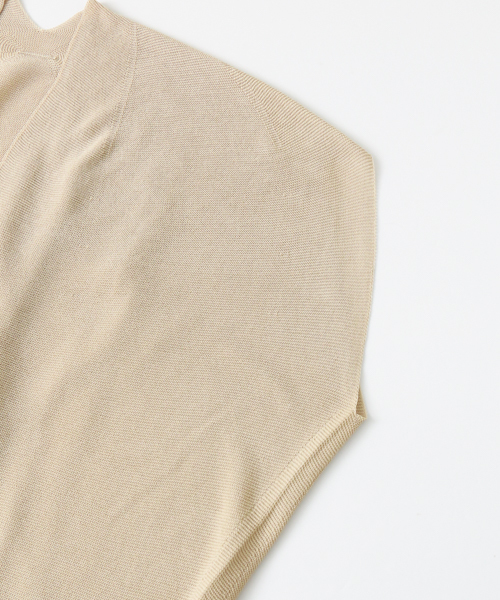 URBAN RESEARCH（アーバンリサーチ）の「Vネックボリュームニット（ニット/セーター・レディース・ブラック/ベージュ/ブラウン系その他・FREE）」の12枚目の写真