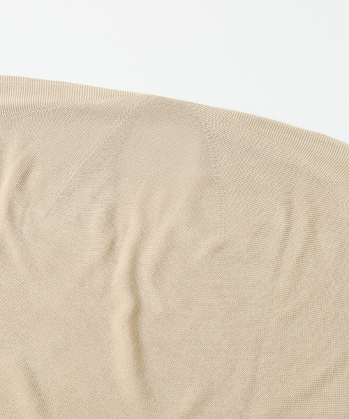 URBAN RESEARCH（アーバンリサーチ）の「Vネックボリュームニット（ニット/セーター・レディース・ブラック/ベージュ/ブラウン系その他・FREE）」の8枚目の写真