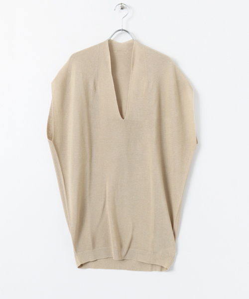 URBAN RESEARCH（アーバンリサーチ）の「Vネックボリュームニット（ニット/セーター・レディース・ブラック/ベージュ/ブラウン系その他・FREE）」の19枚目の写真