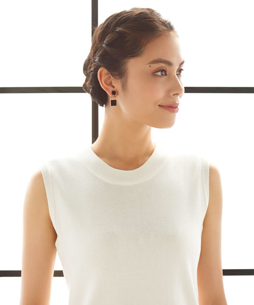 STYLE DELI(スタイルデリ)の「SQUARE earring 002(イヤリング・レディース・ゴールド・FREE)」の6枚目の写真
