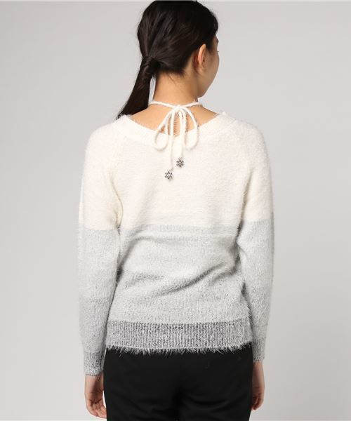 axes femme POETIQUE（アクシーズファムポエティック）の「雪チャーム＆刺繍入ニットプルオーバー（ニット/セーター・レディース・パープル/グレー/ブルー・MEDIUM）」の5枚目の写真