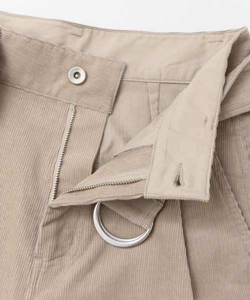 URBAN RESEARCH DOORS（アーバンリサーチドアーズ）の「【店舗振り分け】コーデュロイベルト付きワイドパンツ∴（その他パンツ・レディース・ライトグレー/カーキ/キャメル・38/36）」の17枚目の写真