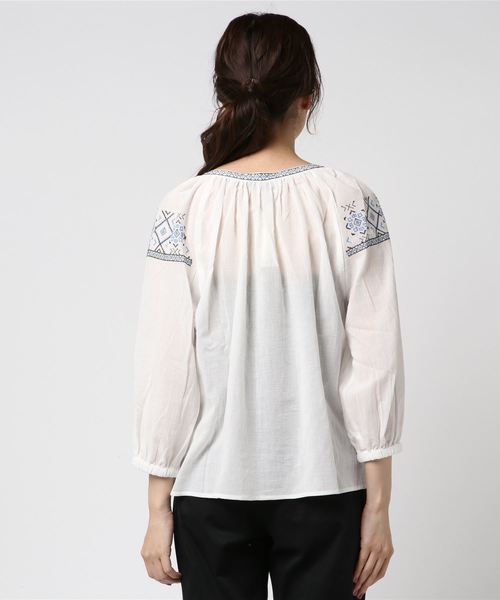 VENCEEXCHANGE（ヴァンスエクスチェンジ）の「刺繍入りガーゼシャツ（シャツ/ブラウス・レディース・レッド/ブルー・M）」の3枚目の写真