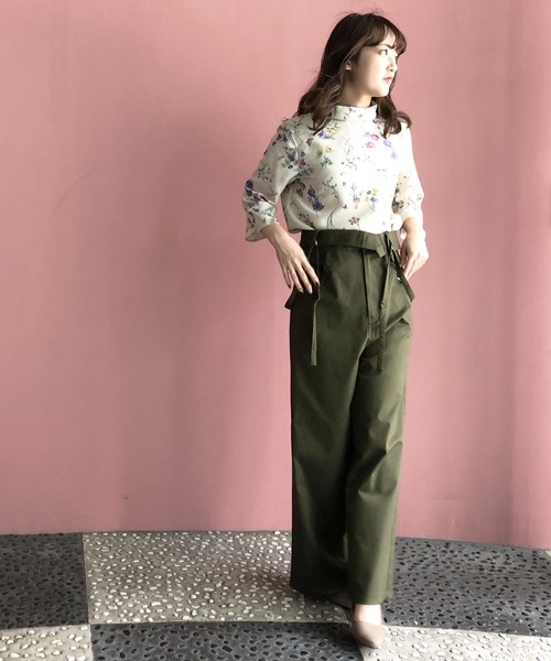 BE NEAT(ビーニート)の「【日本製】ガーデンプリントロールカラー7分袖ブラウス(シャツ/ブラウス・レディース・ベージュ/ネイビー・MEDIUM)」の15枚目の写真