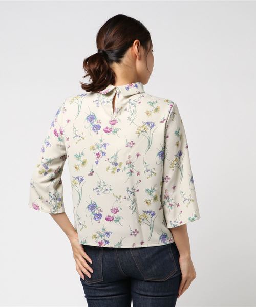 BE NEAT(ビーニート)の「【日本製】ガーデンプリントロールカラー7分袖ブラウス(シャツ/ブラウス・レディース・ベージュ/ネイビー・MEDIUM)」の4枚目の写真