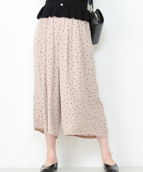 natural couture（ナチュラルクチュール）の「ドットサテンゆるワイド（その他パンツ・レディース・ブラック/ベージュ/ブラウン・FREE）」の3枚目の写真