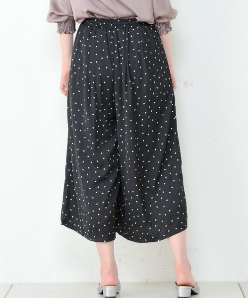 natural couture（ナチュラルクチュール）の「ドットサテンゆるワイド（その他パンツ・レディース・ブラック/ベージュ/ブラウン・FREE）」の17枚目の写真
