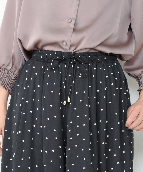 natural couture（ナチュラルクチュール）の「ドットサテンゆるワイド（その他パンツ・レディース・ブラック/ベージュ/ブラウン・FREE）」の18枚目の写真