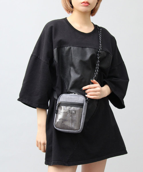 REGiSTA(レジスタ)の「【REGiSTA/レジスタ】 クリアポケット 縦型 ミニショルダーバッグ / ヘザーカラーPVC(ショルダーバッグ・メンズ・ブラック/ブラウン/グレー・FREE)」の7枚目の写真
