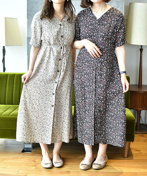 PairPair（ペアペア）の「花柄ガウンワンピース（ワンピース・レディース・ブラック/ベージュ・FREE）」の2枚目の写真