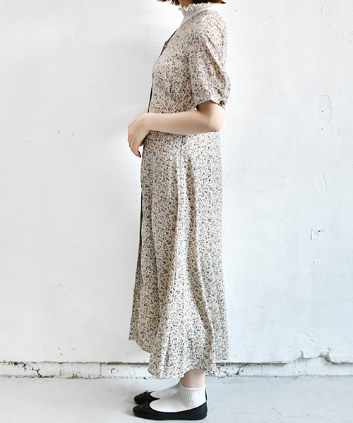 PairPair（ペアペア）の「花柄ガウンワンピース（ワンピース・レディース・ブラック/ベージュ・FREE）」の6枚目の写真