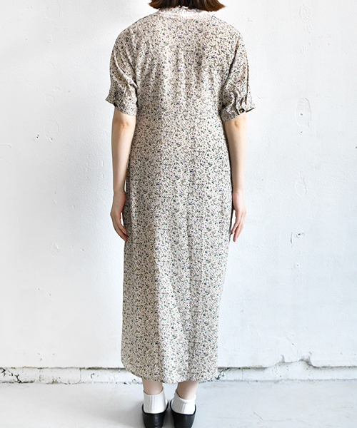 PairPair（ペアペア）の「花柄ガウンワンピース（ワンピース・レディース・ブラック/ベージュ・FREE）」の7枚目の写真