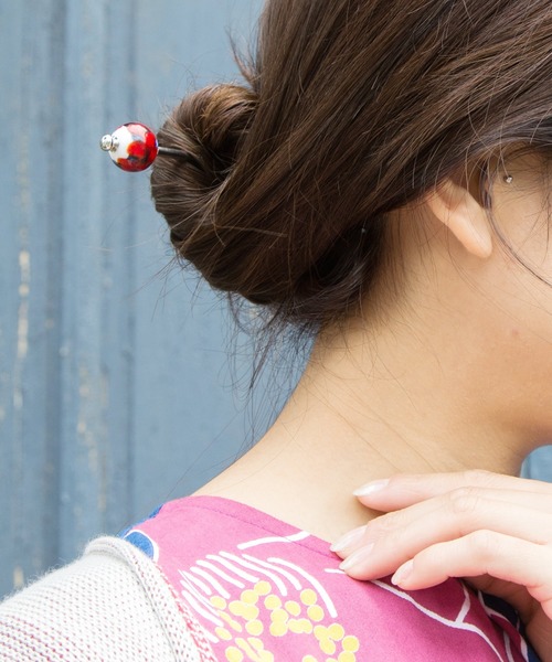 カヤ（カヤ）の「【カヤ】ほたる玉 彩り簪（その他ヘアアクセサリー・レディース・桜/レッド/ブルー・FREE）」の3枚目の写真