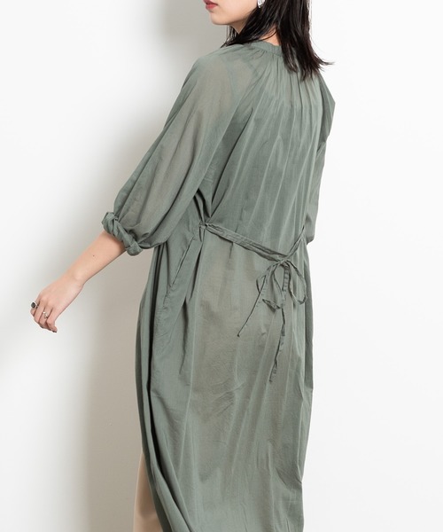 Aunt Marie's（アントマリーズ）の「バンドカラーシルクボイルロングシャツワンピース/AUNT MARIE’S（シャツワンピース・レディース・オフホワイト/マスタード/ブラック/グリーン/ボルドー・FREE）」の6枚目の写真