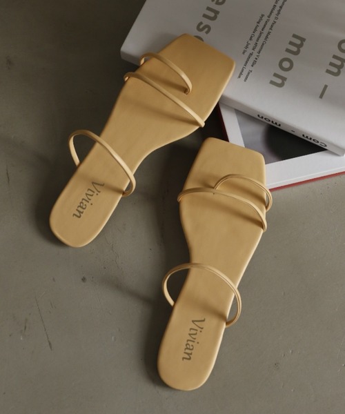 VIVIAN(ヴィヴィアン)の「スクエアトゥ華奢ストラップトングフラットサンダル(サンダル・レディース・アイボリー/イエロー/ガンメタ/ブラック/ホワイト/ベージュ系その他6/シルバー/キャメル/グリーン/ピンク/Moca/パイソン/カーキ/ホワイト×レッド・S/L/LL/M)」の10枚目の写真