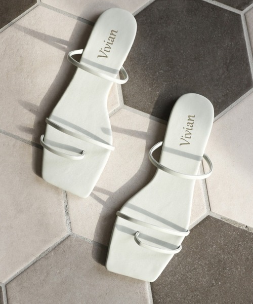 VIVIAN(ヴィヴィアン)の「スクエアトゥ華奢ストラップトングフラットサンダル(サンダル・レディース・アイボリー/イエロー/ガンメタ/ブラック/ホワイト/ベージュ系その他6/シルバー/キャメル/グリーン/ピンク/Moca/パイソン/カーキ/ホワイト×レッド・S/L/LL/M)」の17枚目の写真