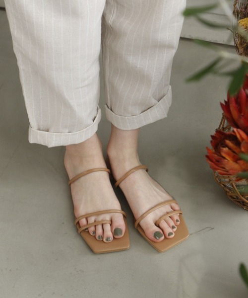 VIVIAN(ヴィヴィアン)の「スクエアトゥ華奢ストラップトングフラットサンダル(サンダル・レディース・アイボリー/イエロー/ガンメタ/ブラック/ホワイト/ベージュ系その他6/シルバー/キャメル/グリーン/ピンク/Moca/パイソン/カーキ/ホワイト×レッド・S/L/LL/M)」の20枚目の写真