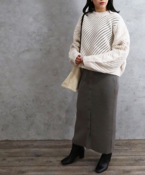 Riberry(リベリー)の「透かし柄ニット(ニット/セーター・レディース・チャコールグレー/オフホワイト/ブラック/ベージュ/カーキ・MEDIUM)」の7枚目の写真