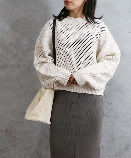 Riberry(リベリー)の「透かし柄ニット(ニット/セーター・レディース・チャコールグレー/オフホワイト/ブラック/ベージュ/カーキ・MEDIUM)」の8枚目の写真