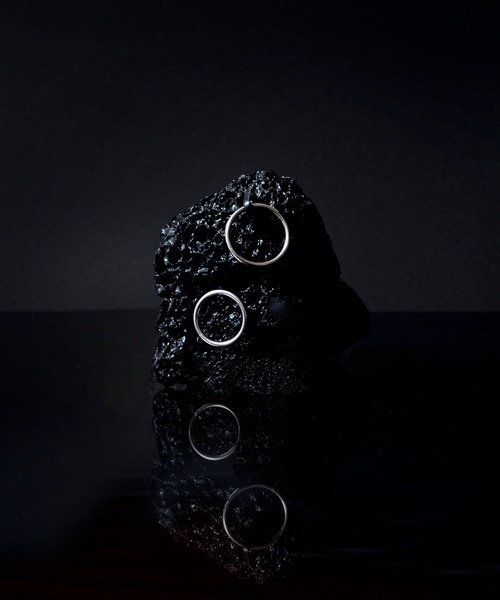 BROTHERHOOD（ブラザーフッド）の「【BROTHERHOOD】サージカル ステンレス サークル フープ ピアス（ピアス（片耳用）・メンズ・ゴールド/シルバー/ブラック・MEDIUM/LARGE/SMALL）」の17枚目の写真