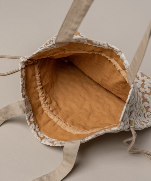 moi tytto（モイテュット）の「お花畑トート（トートバッグ・レディース・マスタード/ナチュラル・FREE）」の22枚目の写真