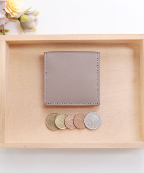 mieno（ミエノ）の「[mieno]牛革レザーコインケース（コインケース・レディース・レッド/マスタード/グリーン/キャメル/ウッド/パープル/ブルー/ダークブラウン/ブラック/ブルー系その他/ブラウン系その他/ピンク系その他/グレー系その他・FREE）」の4枚目の写真