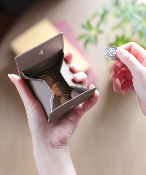 mieno（ミエノ）の「[mieno]牛革レザーコインケース（コインケース・レディース・レッド/マスタード/グリーン/キャメル/ウッド/パープル/ブルー/ダークブラウン/ブラック/ブルー系その他/ブラウン系その他/ピンク系その他/グレー系その他・FREE）」の19枚目の写真