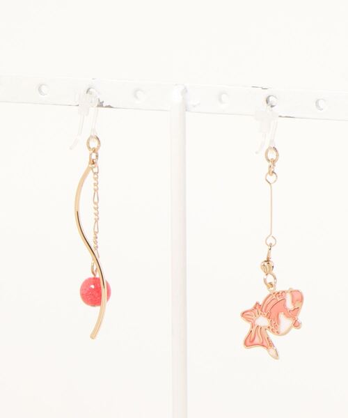 カヤ（カヤ）の「【カヤ】透かし吉祥アシンメトリーピアス（ピアス（両耳用）・レディース・ホワイト/レッド/オレンジ/ブルー/桜/ライトパープル・FREE）」の7枚目の写真