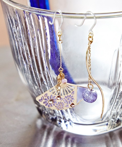 カヤ（カヤ）の「【カヤ】透かし吉祥アシンメトリーピアス（ピアス（両耳用）・レディース・ホワイト/レッド/オレンジ/ブルー/桜/ライトパープル・FREE）」の9枚目の写真