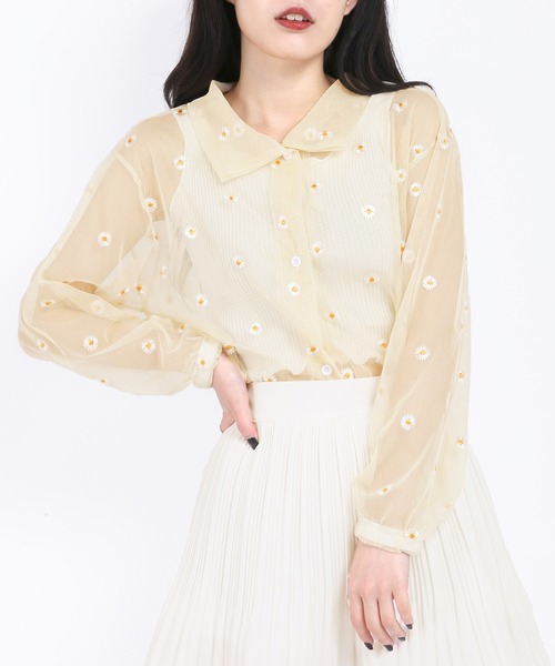 WC（ダブル シー）の「フラワーチュール長袖シャツ（シャツ/ブラウス・レディース・サックスブルー/アイボリー・FREE）」の2枚目の写真