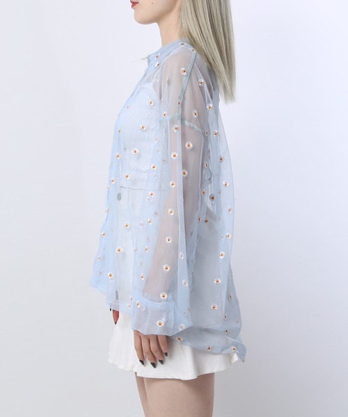 WC（ダブル シー）の「フラワーチュール長袖シャツ（シャツ/ブラウス・レディース・サックスブルー/アイボリー・FREE）」の12枚目の写真