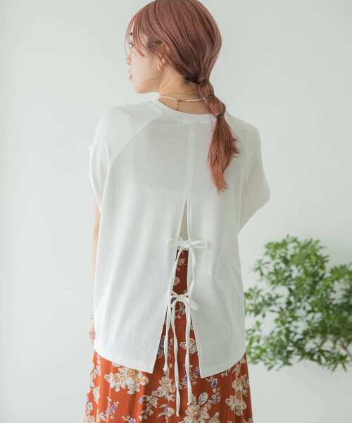 ITEMS URBANRESEARCH(アイテムズ アーバンリサーチ)の「バックリボンラグランTシャツ(Tシャツ/カットソー・レディース・グレー系その他/チャコールグレー/オフホワイト/イエロー・FREE)」の2枚目の写真